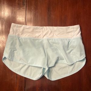 Lululemon size 6 regular women’s shorts